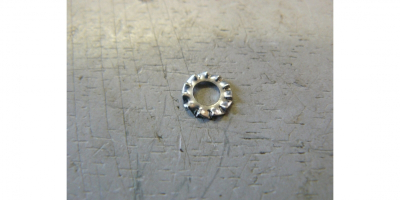 Шайба стопорная D4